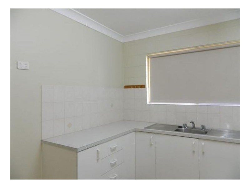 122 Hammond Street, Urangan QLD 4655