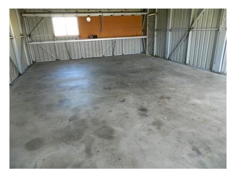 122 Hammond Street, Urangan QLD 4655