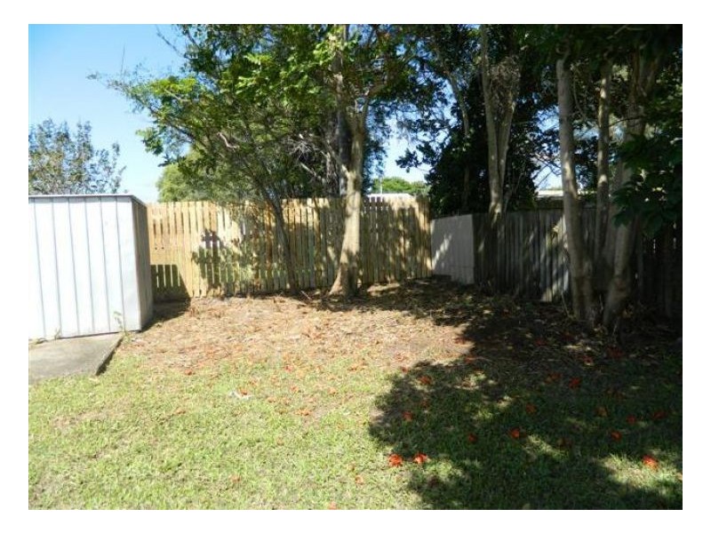 122 Hammond Street, Urangan QLD 4655
