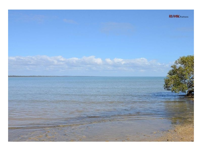 1 Parraweena Court, Point Vernon QLD 4655