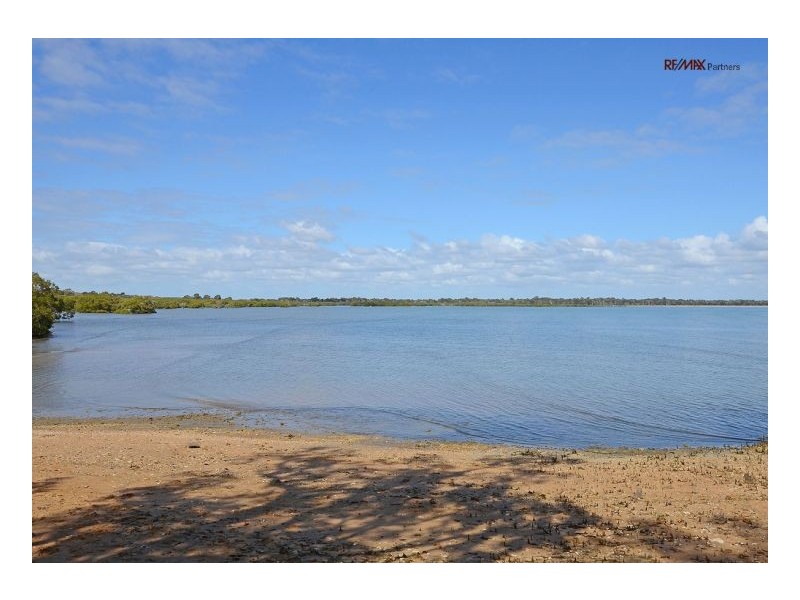 1 Parraweena Court, Point Vernon QLD 4655