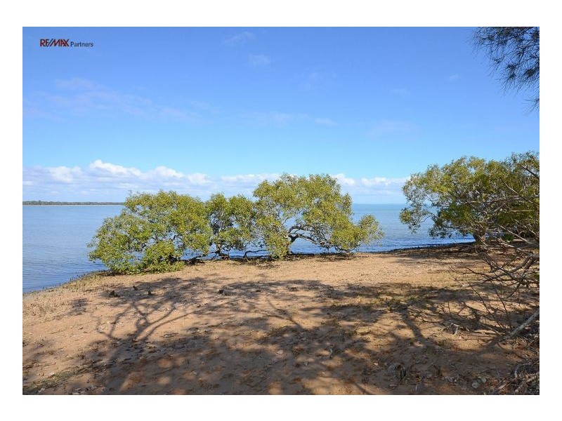 1 Parraweena Court, Point Vernon QLD 4655