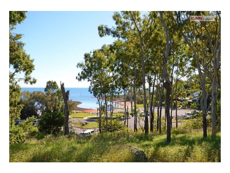 1 Parraweena Court, Point Vernon QLD 4655