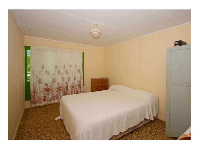 2 Urangan Street, Torquay QLD 4655