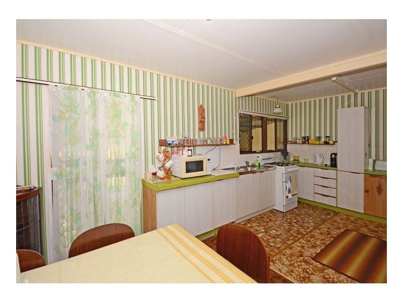 2 Urangan Street, Torquay QLD 4655