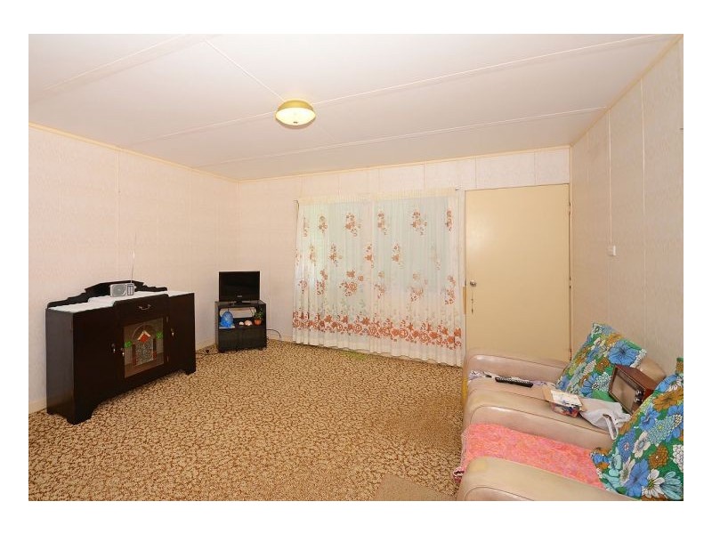 2 Urangan Street, Torquay QLD 4655