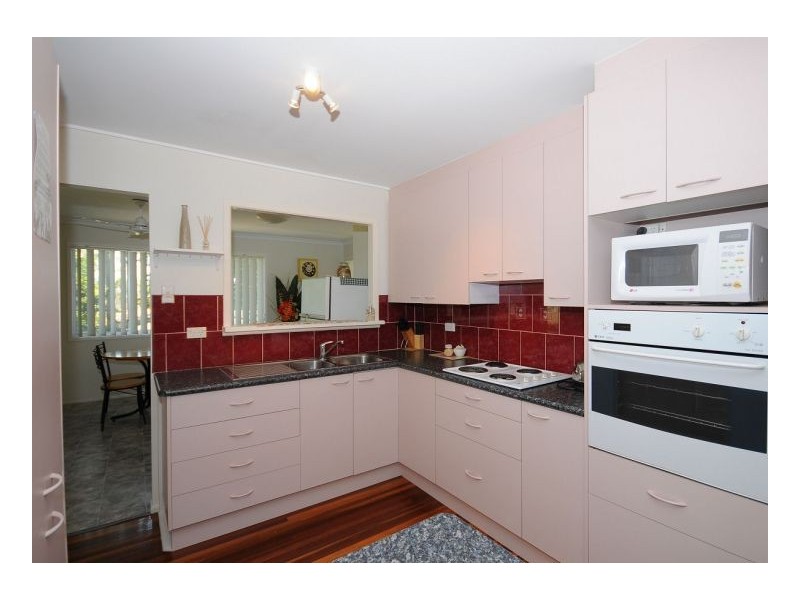 47 Kingfisher Parade, Toogoom QLD 4655