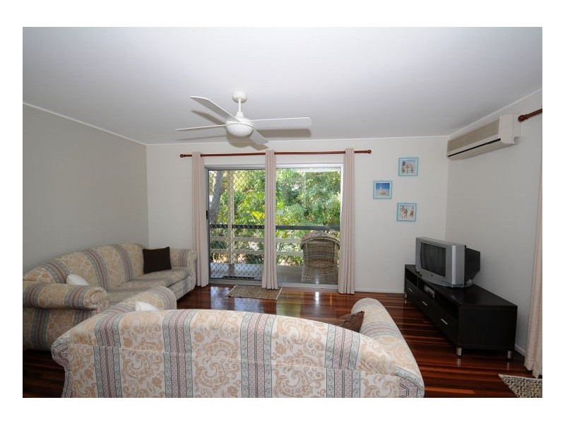 47 Kingfisher Parade, Toogoom QLD 4655