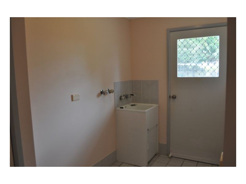 18 Cedar Cres, Kawungan QLD 4655