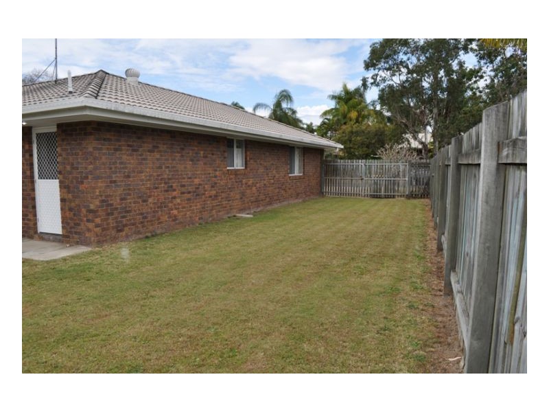 18 Cedar Cres, Kawungan QLD 4655