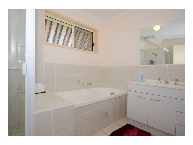 3 Sonder Street, Urangan QLD 4655