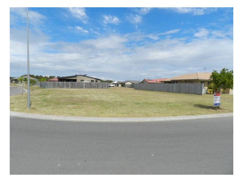 9 Dory Drive, Point Vernon QLD 4655