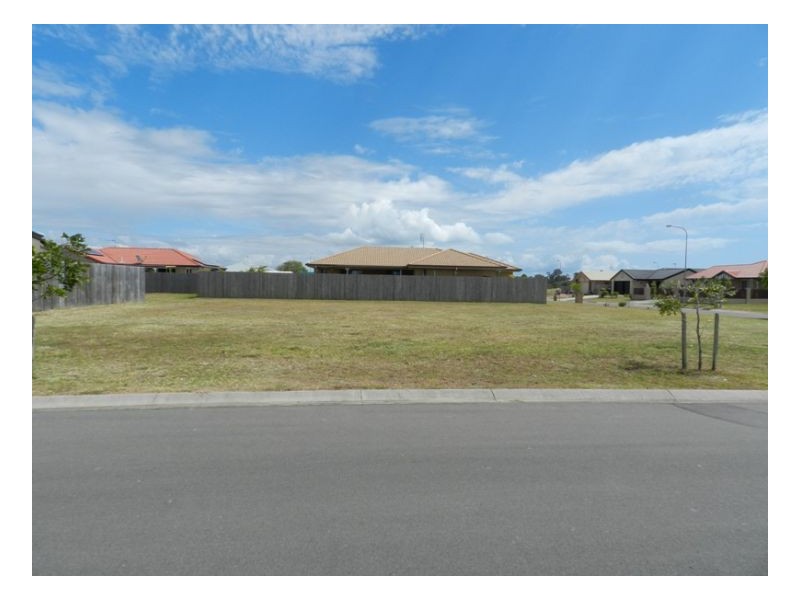 9 Dory Drive, Point Vernon QLD 4655