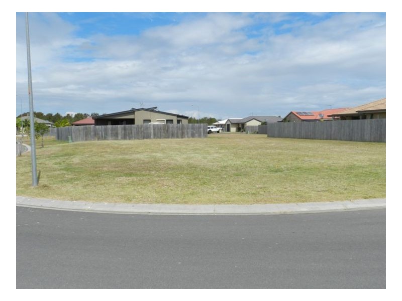 9 Dory Drive, Point Vernon QLD 4655