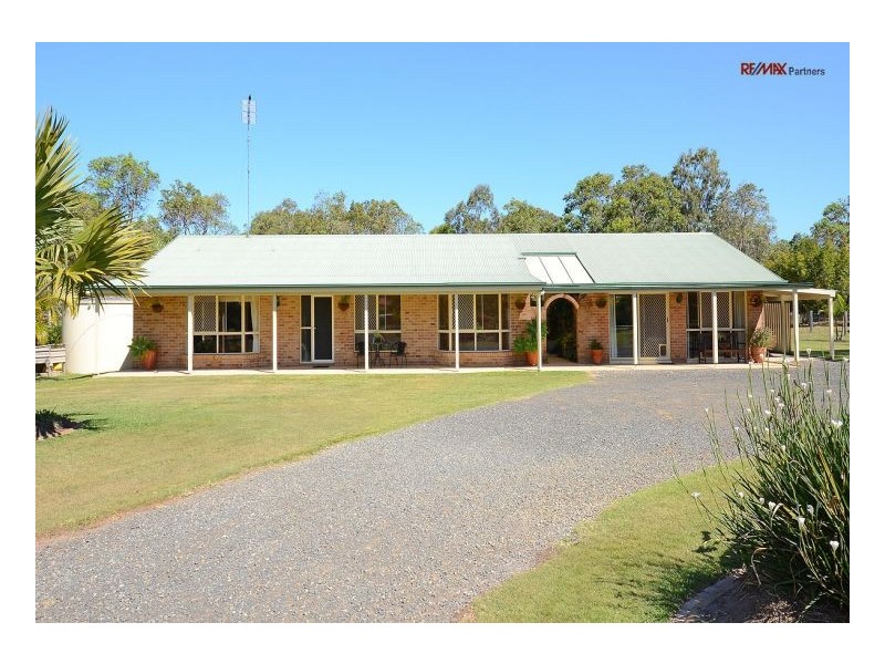 104 Seaview Drive, Booral QLD 4655