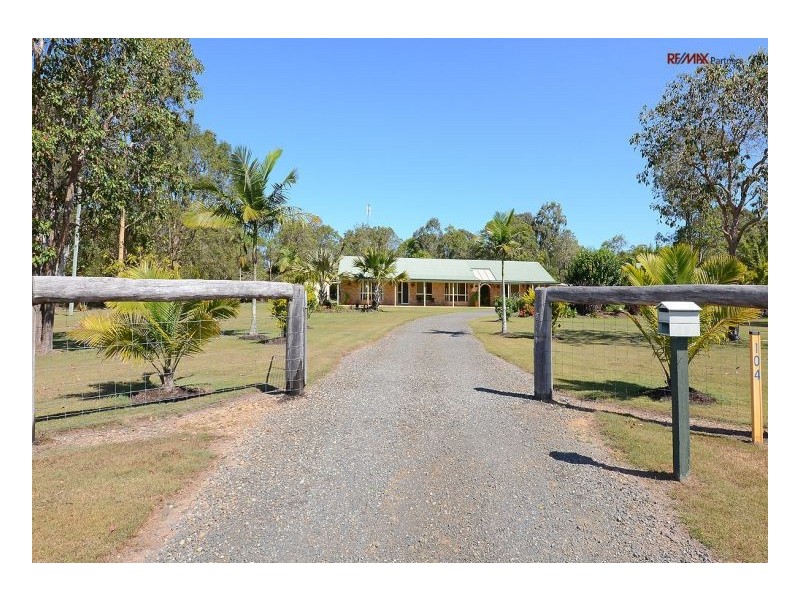 104 Seaview Drive, Booral QLD 4655