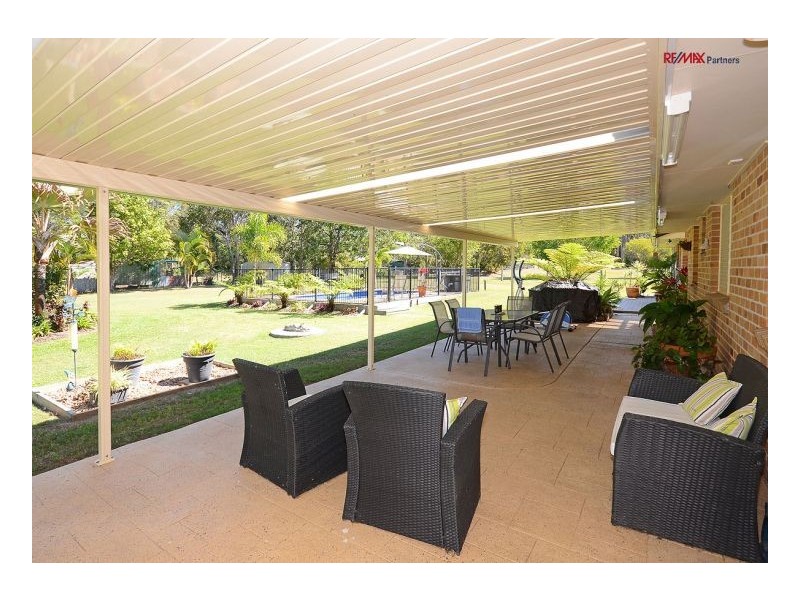 104 Seaview Drive, Booral QLD 4655