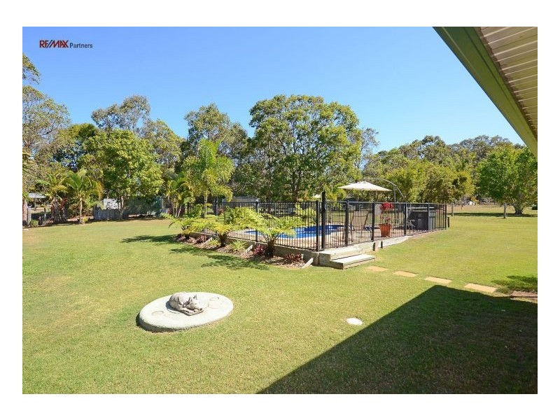 104 Seaview Drive, Booral QLD 4655