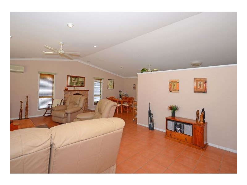 104 Seaview Drive, Booral QLD 4655