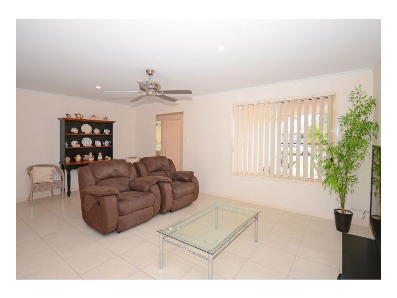 15 Endeavour Way, Eli Waters QLD 4655