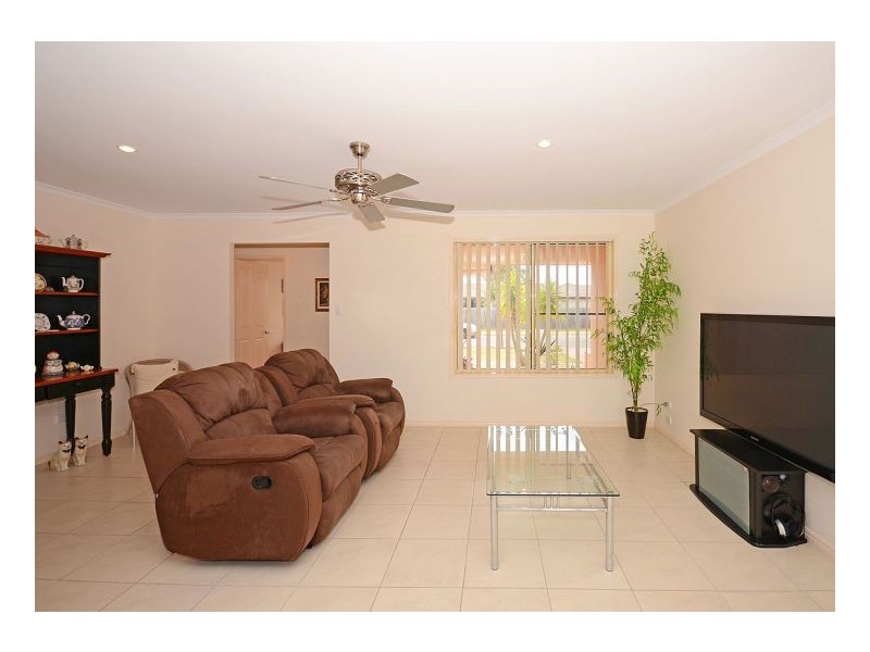 15 Endeavour Way, Eli Waters QLD 4655