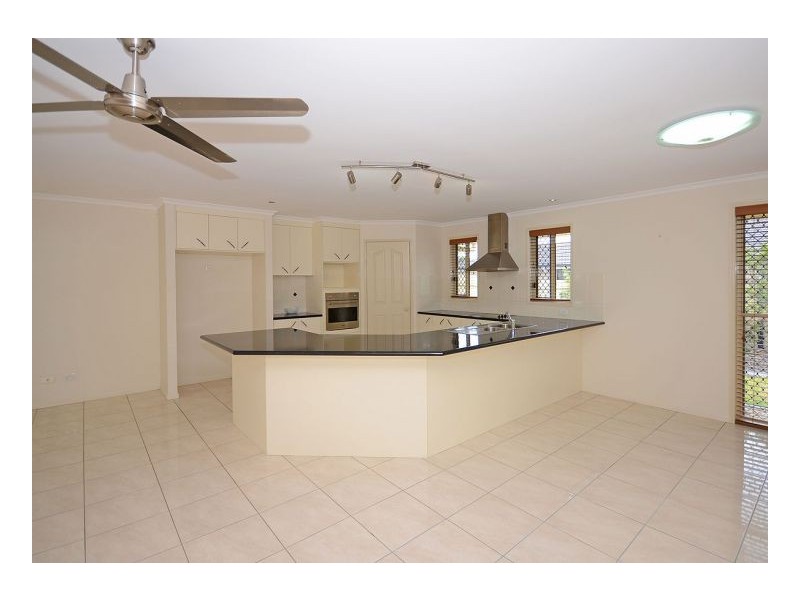 17 Pinehurst Drive, Wondunna QLD 4655