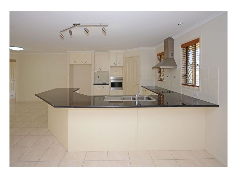 17 Pinehurst Drive, Wondunna QLD 4655