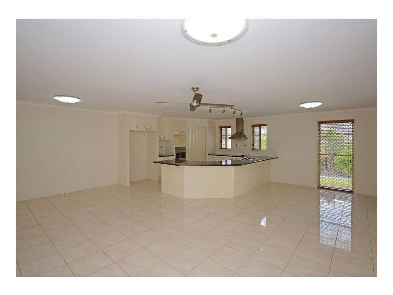 17 Pinehurst Drive, Wondunna QLD 4655