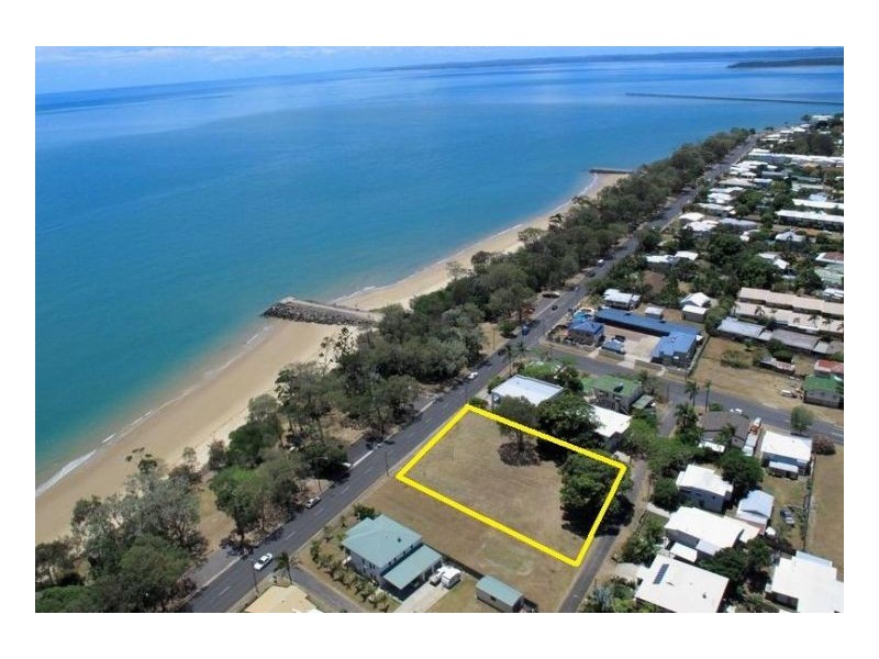513 Charlton Esplanade, Urangan QLD 4655