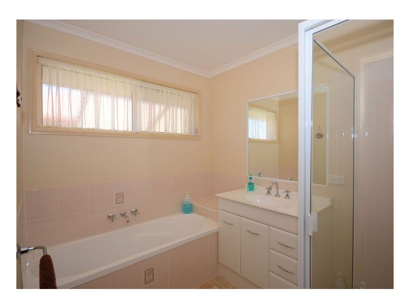 18 Endeavour Way, Eli Waters QLD 4655