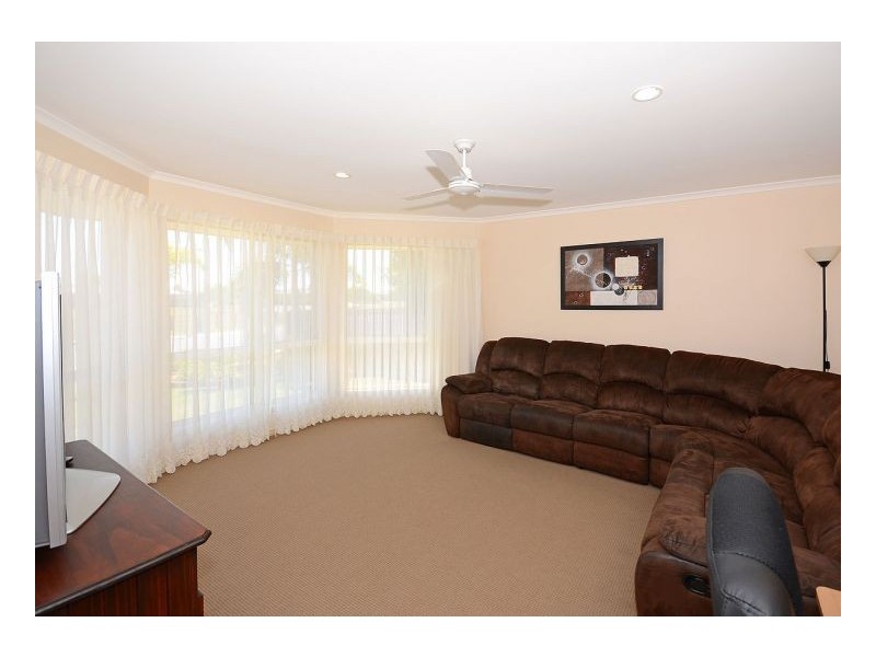 18 Endeavour Way, Eli Waters QLD 4655