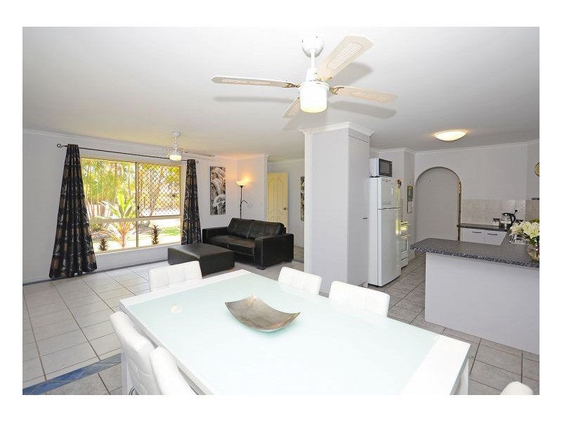 139 Exeter St, Torquay QLD 4655
