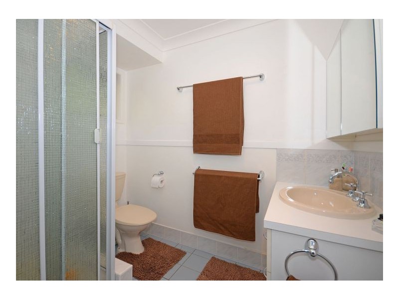 239 Torquay Terrace, Torquay QLD 4655