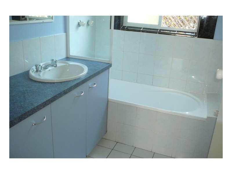 8/274 Main Street, Kawungan QLD 4655