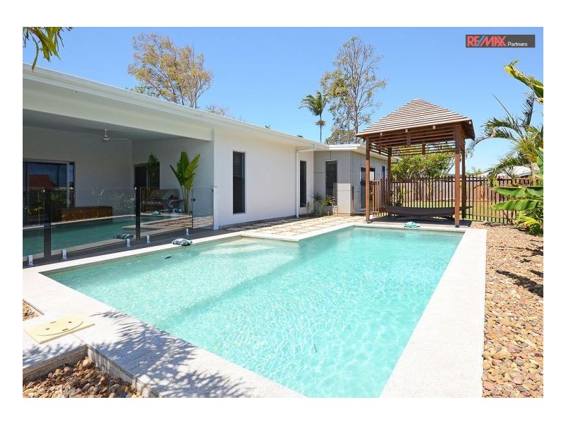 3 Cunningham Street, Torquay QLD 4655