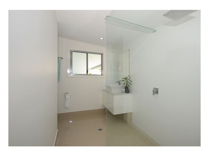 3 Cunningham Street, Torquay QLD 4655