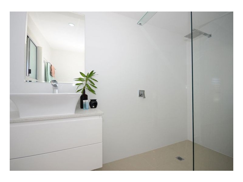 3 Cunningham Street, Torquay QLD 4655