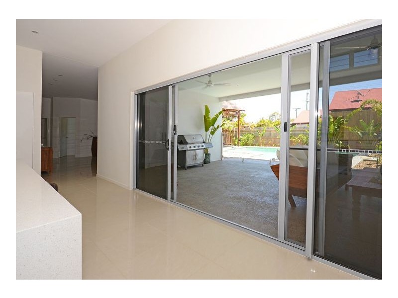 3 Cunningham Street, Torquay QLD 4655