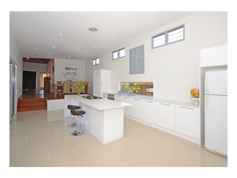 3 Cunningham Street, Torquay QLD 4655