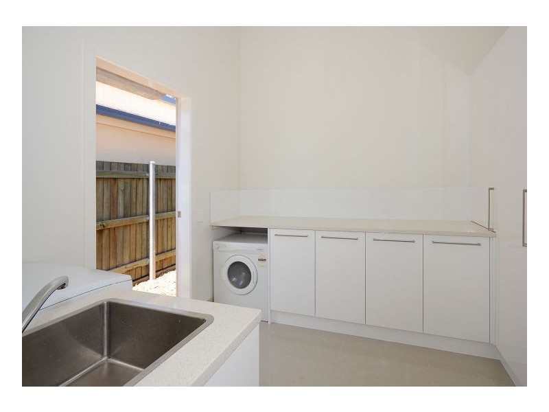 3 Cunningham Street, Torquay QLD 4655