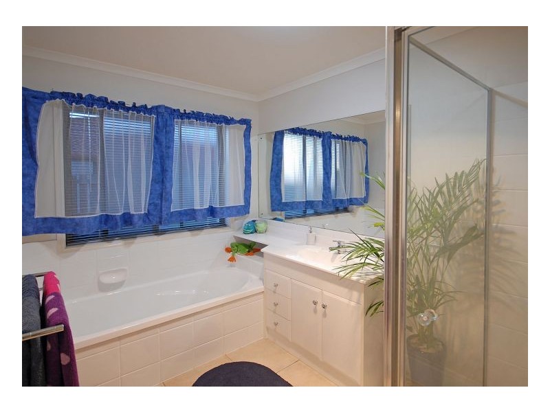 60 Pembridge Circuit, Urraween QLD 4655