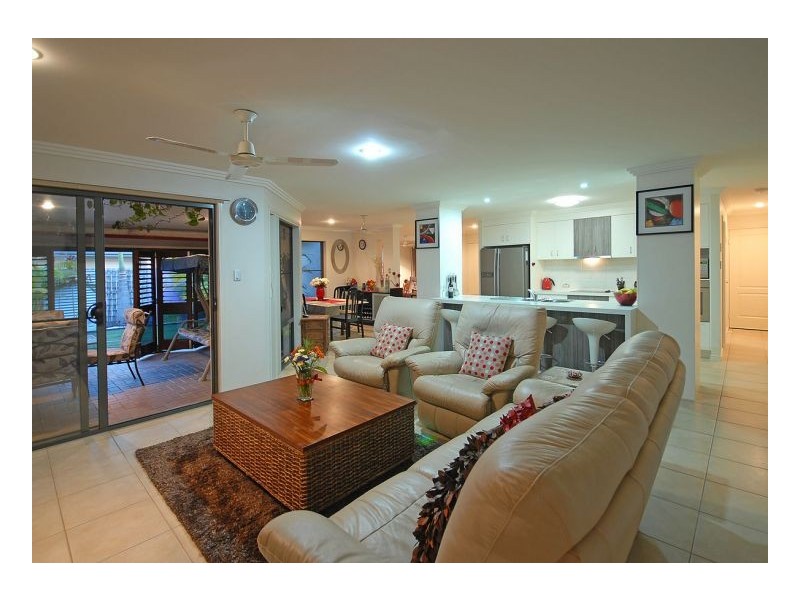 60 Pembridge Circuit, Urraween QLD 4655