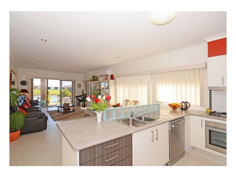 7 Lady Nelson Drive, Eli Waters QLD 4655