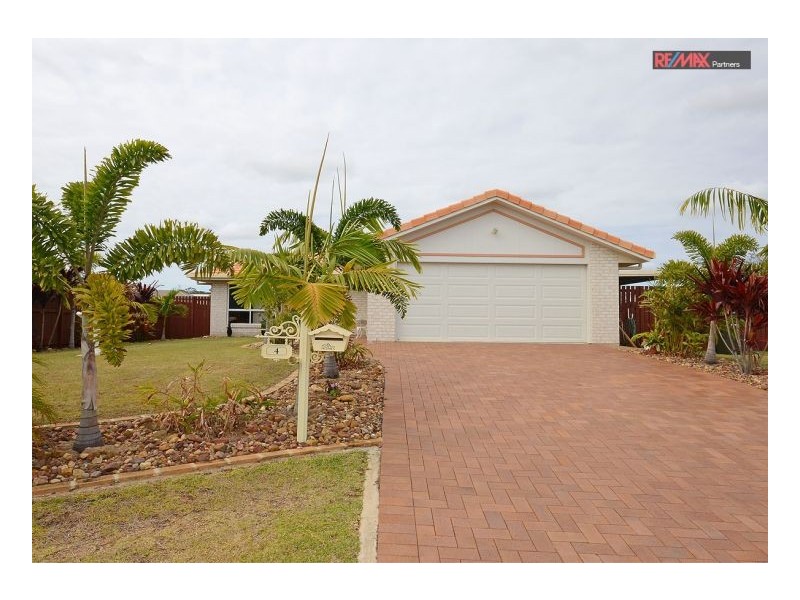 4 Mcintyre Court, Urraween QLD 4655