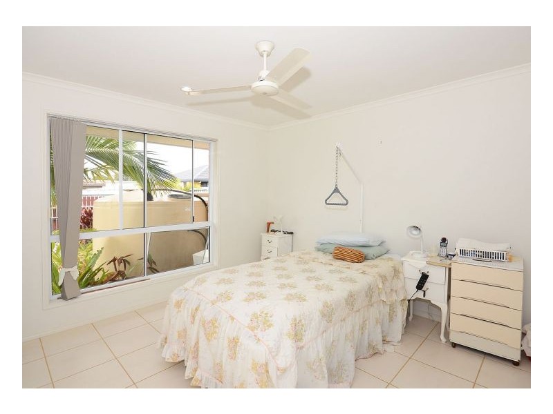 4 Mcintyre Court, Urraween QLD 4655
