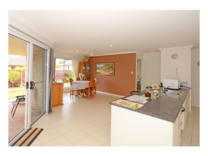 4 Mcintyre Court, Urraween QLD 4655