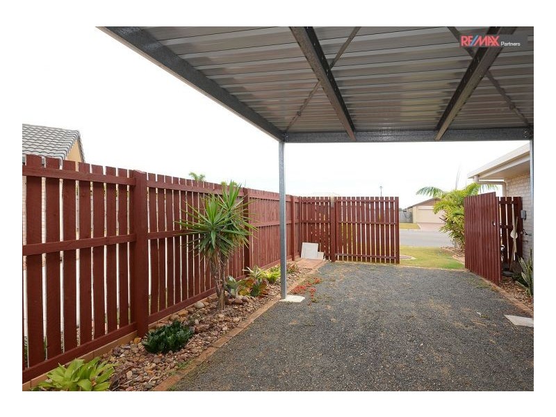 4 Mcintyre Court, Urraween QLD 4655
