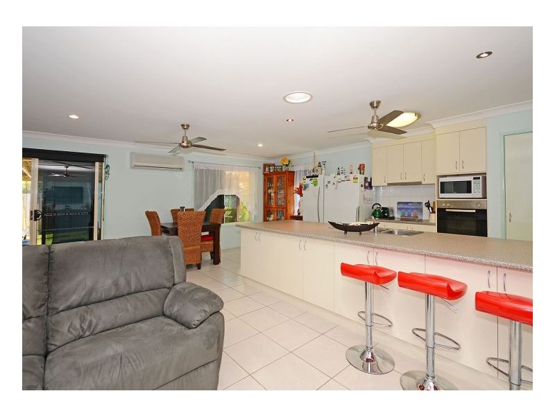 1 Silverleaf Terrace, Toogoom QLD 4655