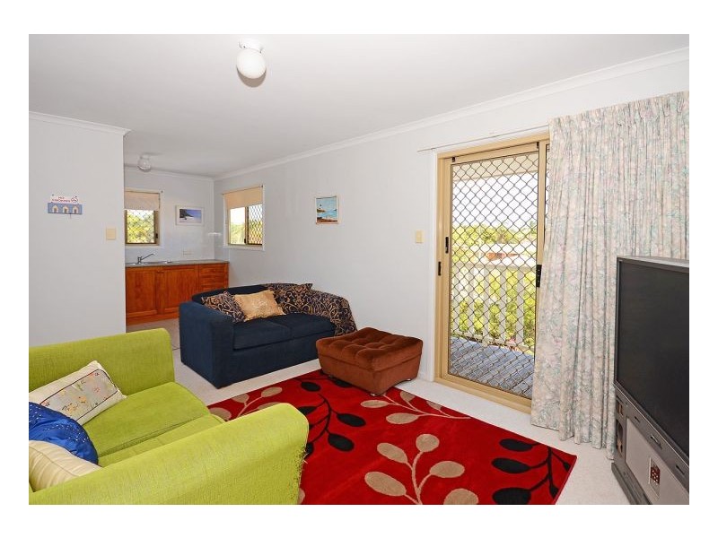 9 Keys Ave, Torquay QLD 4655