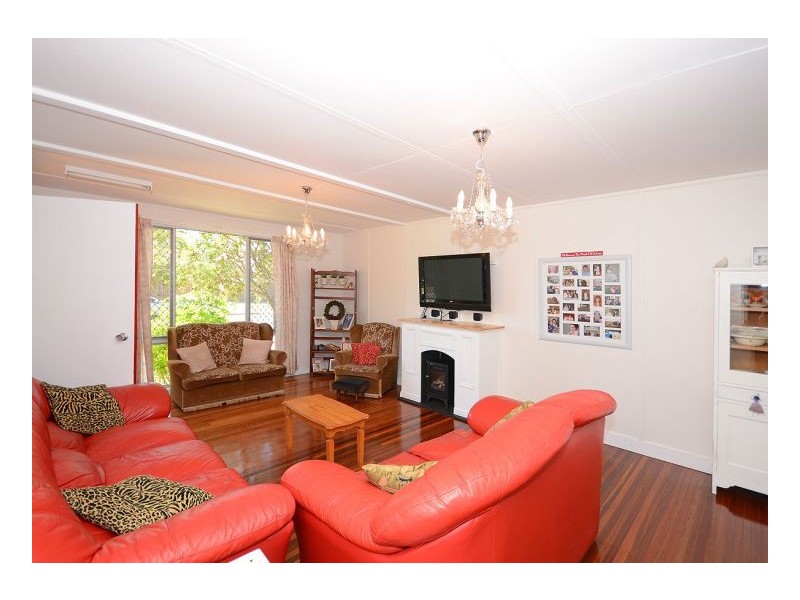 9 Keys Ave, Torquay QLD 4655